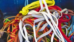 Si tenés cordones viejos de zapatillas,tenes un tesoro en tus manos: para qué sirven y cómo usarlos nuevamente. Fuente: Canva Si tenés cordones viejos de zapatillas,tenes un tesoro en tus manos: para qué sirven y cómo usarlos nuevamente. Fuente: Canva