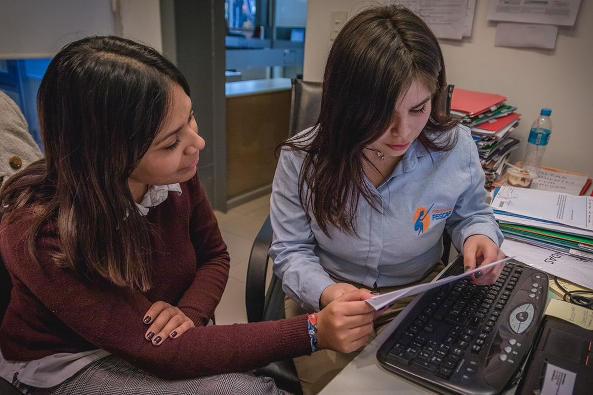 Durante seis meses, la iniciativa impulsará su desarrollo profesional y social.