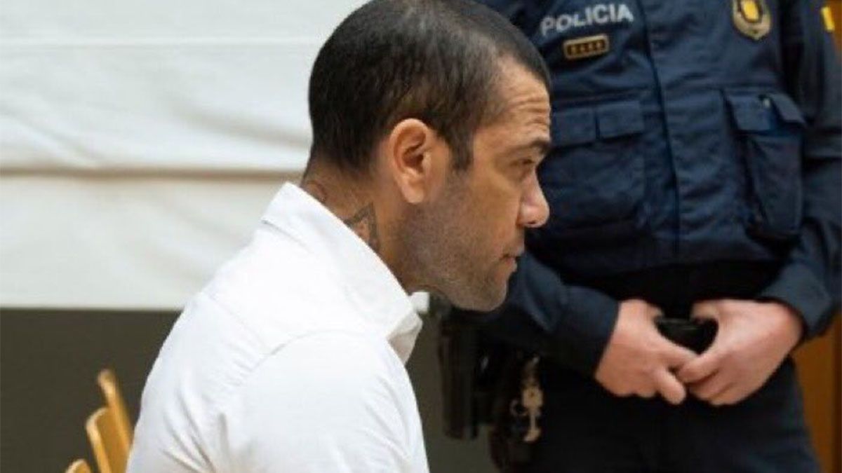 Dani Alves está preso.