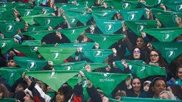 Pañuelazo frente a la CGT y pedido de explicaciones