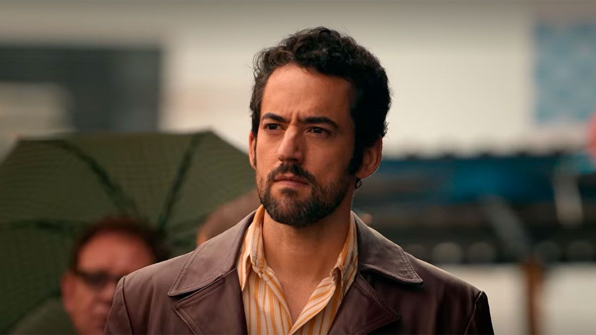 Luis Gerardo Méndez es el protagonista de Belascoarán, la serie que trata la vida de un detective independiente: Héctor Belascoarán Shayne.