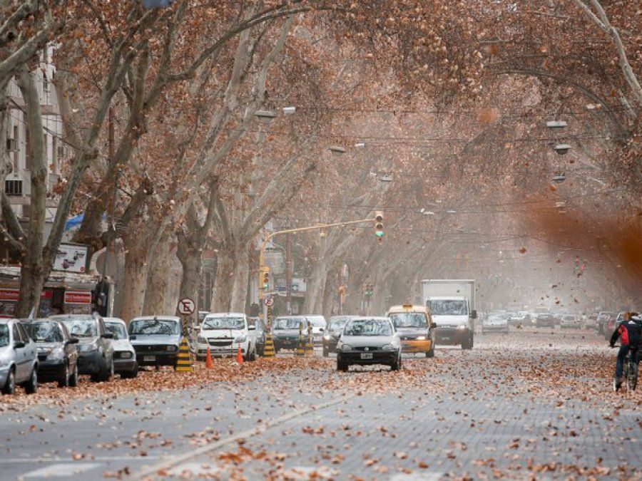 Alertan por viento zonda en Mendoza