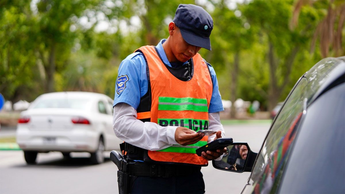 Dos conductores alcoholizados fueron detenidos en Tunuyán y en Capital.