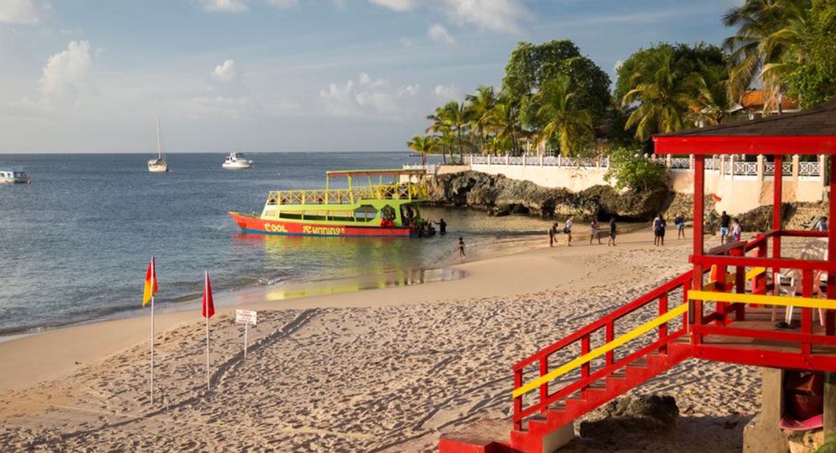 Trinidad y Tobago, ubicada en la zona del Caribe aunque tiene pertenencia sudamericana, atrae al turismo europeo Trinidad y Tobago, ubicada en la zona del Caribe aunque tiene pertenencia sudamericana, atrae al turismo europeo