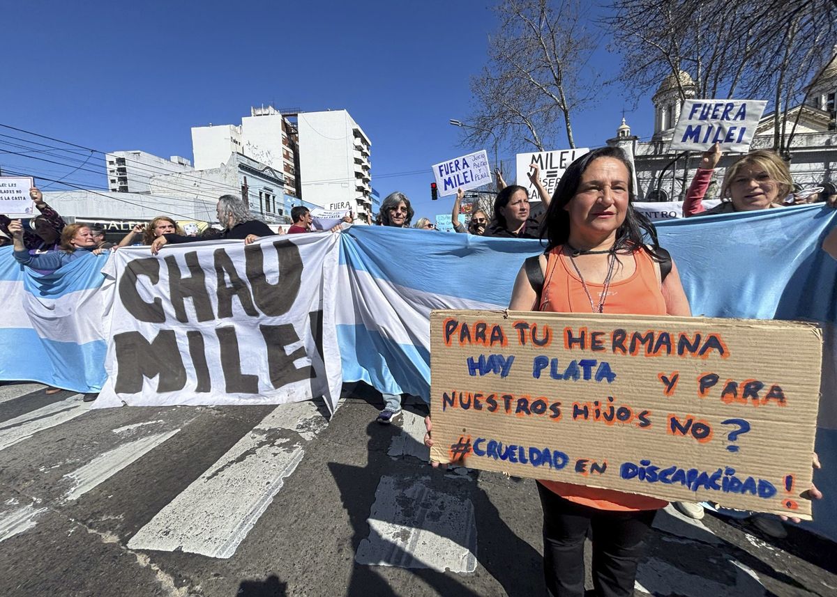 Así lo esperaron a Jjavier Milei en Lomas de Zamora. Así lo esperaron a Jjavier Milei en Lomas de Zamora.
