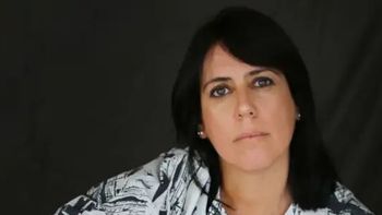María Lobo, escritora, abanderada contra el cliché provinciano del desierto, la siesta y los personajes peligrosos