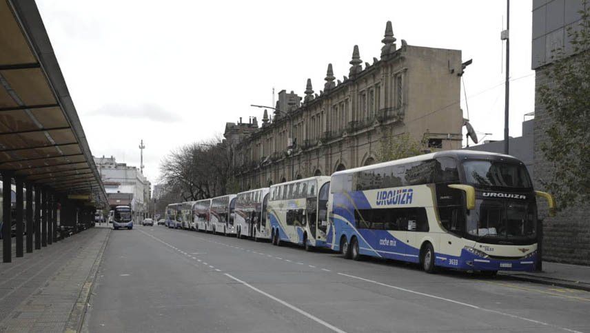 Con micros doble piso refuerzan el operativo vuelta a casa en Buenos Aires
