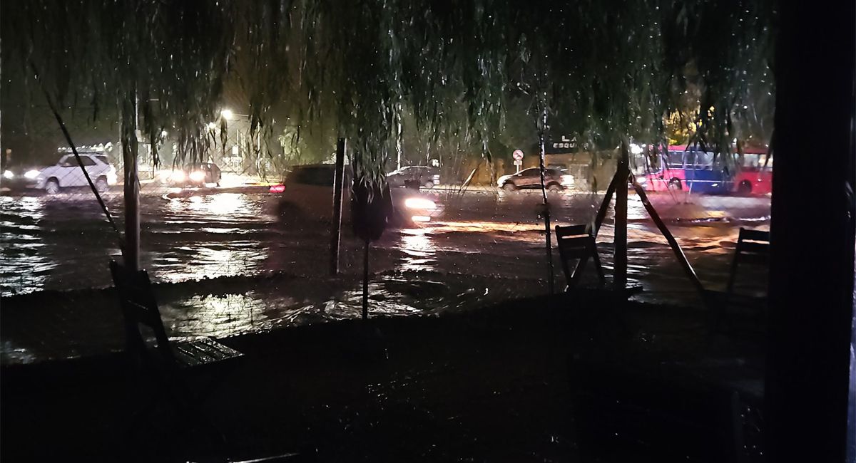 Calles inundadas en Mendoza.