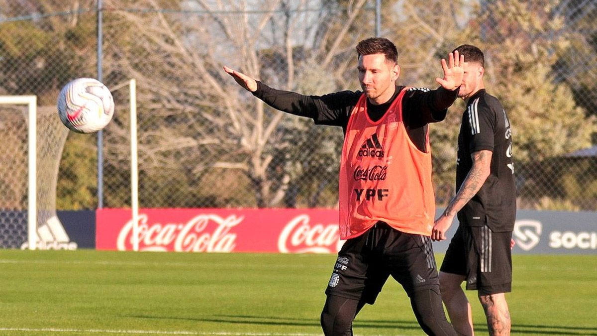 Argentina se entrenó y Scaloni ya tendría los once del debut