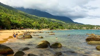 La playa escondida de Brasil que tiene piscinas naturales de aguas turquesas La playa escondida de Brasil que tiene piscinas naturales de aguas turquesas