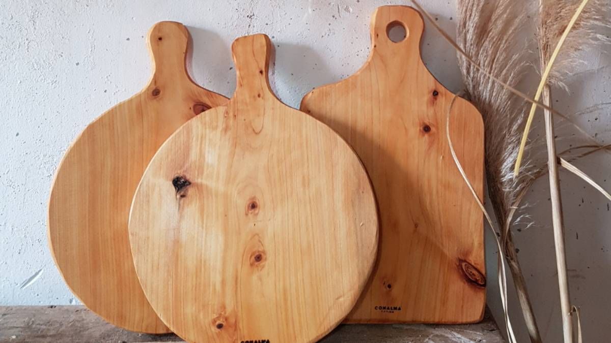 Reutiliza las tablas de madera avejentadas y decora tu hogar con una de las manualidades DIY más lindas. Reutiliza las tablas de madera avejentadas y decora tu hogar con una de las manualidades DIY más lindas.