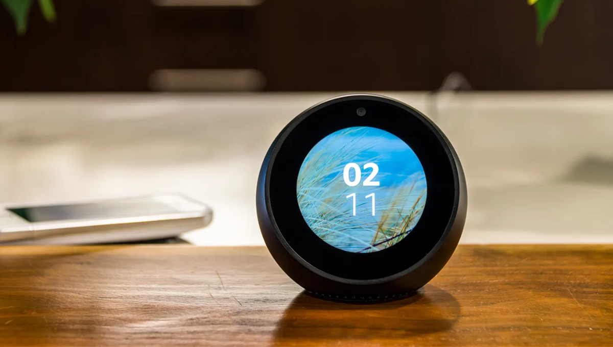El nuevo asistente de voz de Amazon que tiene un increíble descuento e innovadoras funciones
