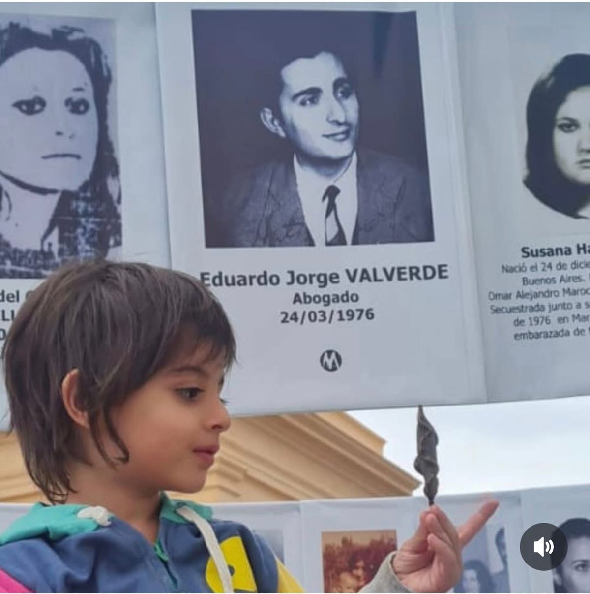 Eduardo Valverde y su nieto. Eduardo Valverde y su nieto.