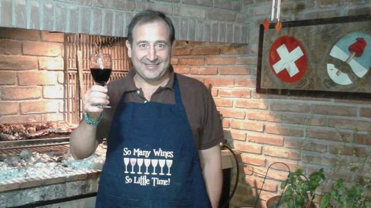 Sergio Weidmann recibió a todo el equipo de Hora Libre en su casa, donde hizo un asado para compartir en su mesa.
