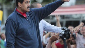 Maduro advierte de una grave crisis en Venezuela tras la victoria de la oposición