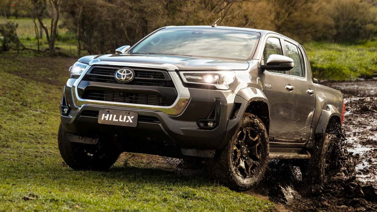 La Toyota Hilux está primera en el ranking de los 10 autos 0km más vendidos de mayo. La Toyota Hilux está primera en el ranking de los 10 autos 0km más vendidos de mayo.