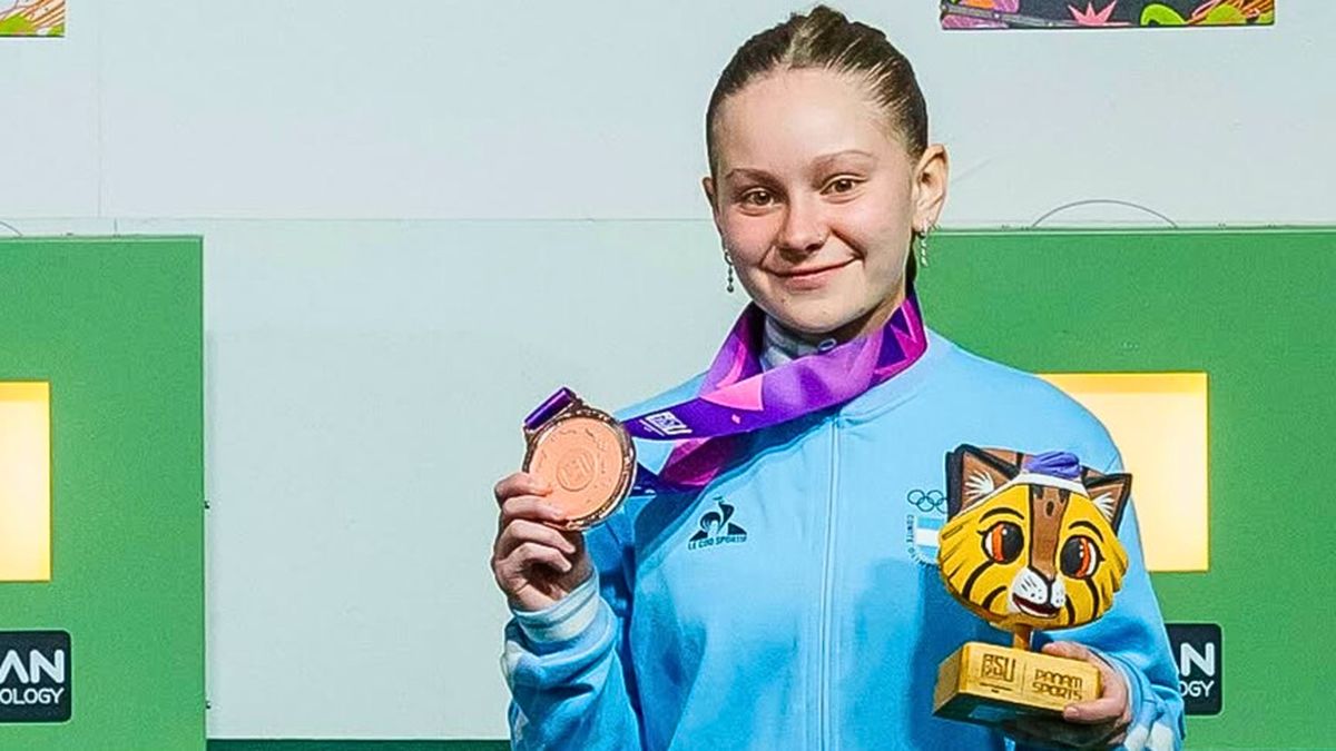 Mella, de solo 15 años, ganó el bronce en tiro.