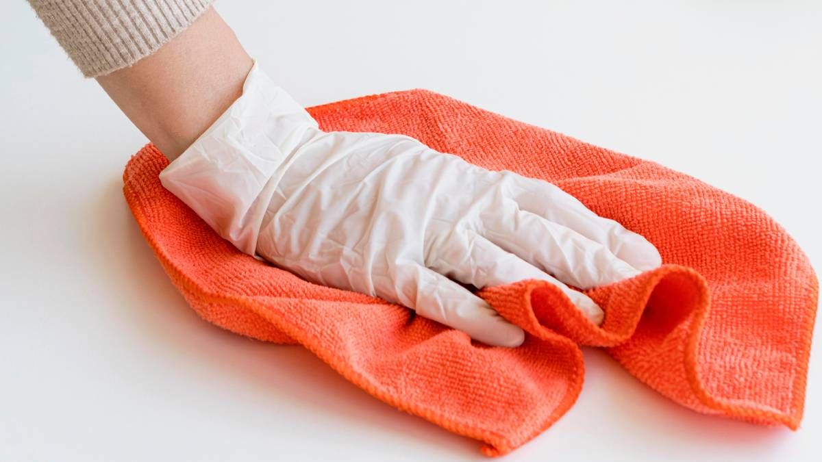 El Feng Shui recomienda que realices este especial ritual si quieres alejar la envidia y la mala energía de tu día a día. El Feng Shui recomienda que realices este especial ritual si quieres alejar la envidia y la mala energía de tu día a día.