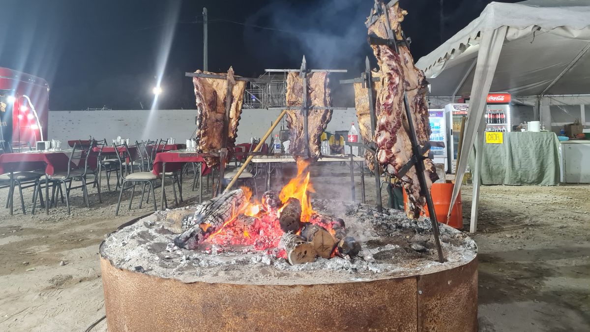 Oferta gastronómica en Rivadavia Canta al País 2025. Oferta gastronómica en Rivadavia Canta al País 2025.