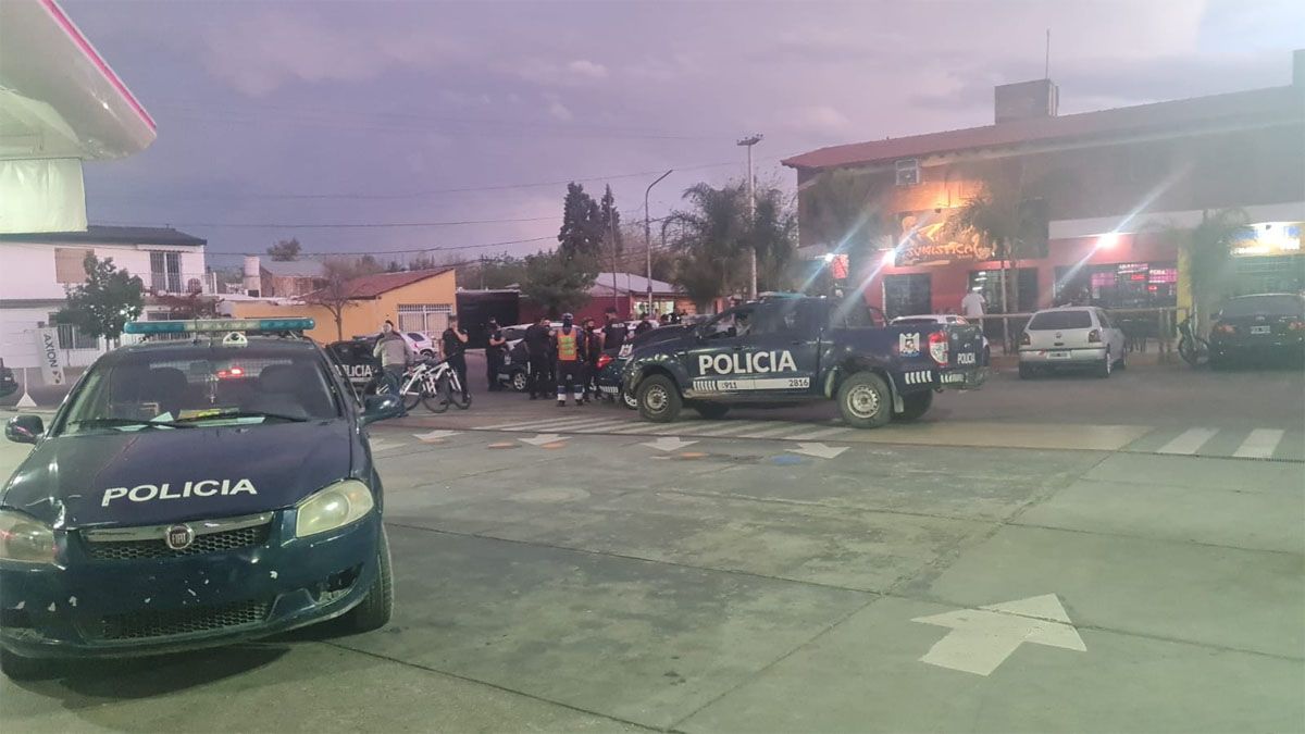 Fueron armados a un conocido bar y terminaron detenidos