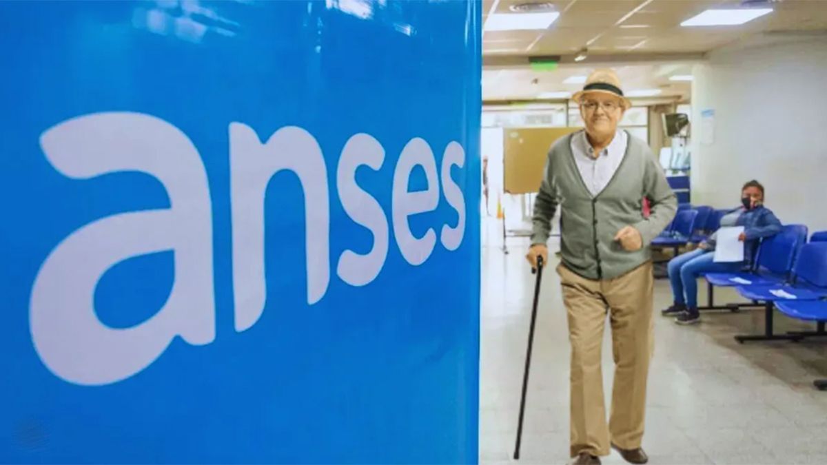 Este jueves por la tarde, se confirmó cuánto cobrarán los jubilados de ANSES en julio.