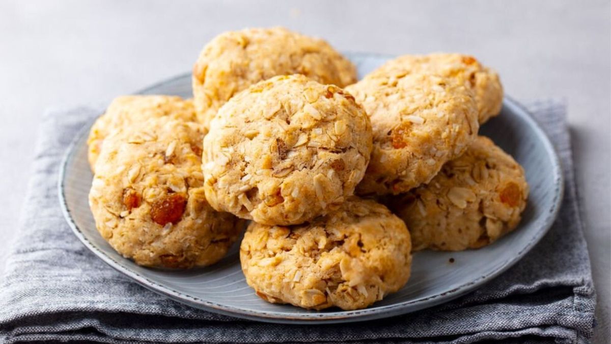 Las galletas de avena y manzana se hornean en solo 12 minutos y son una opciòn sin harina ni azúcar. Foto: iStock. Las galletas de avena y manzana se hornean en solo 12 minutos y son una opciòn sin harina ni azúcar. Foto: iStock.