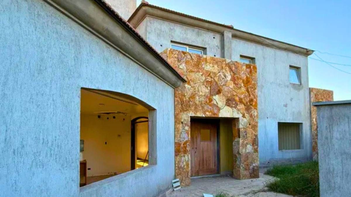La mansión del ex intendente Luis Lobos se subastó este jueves.
