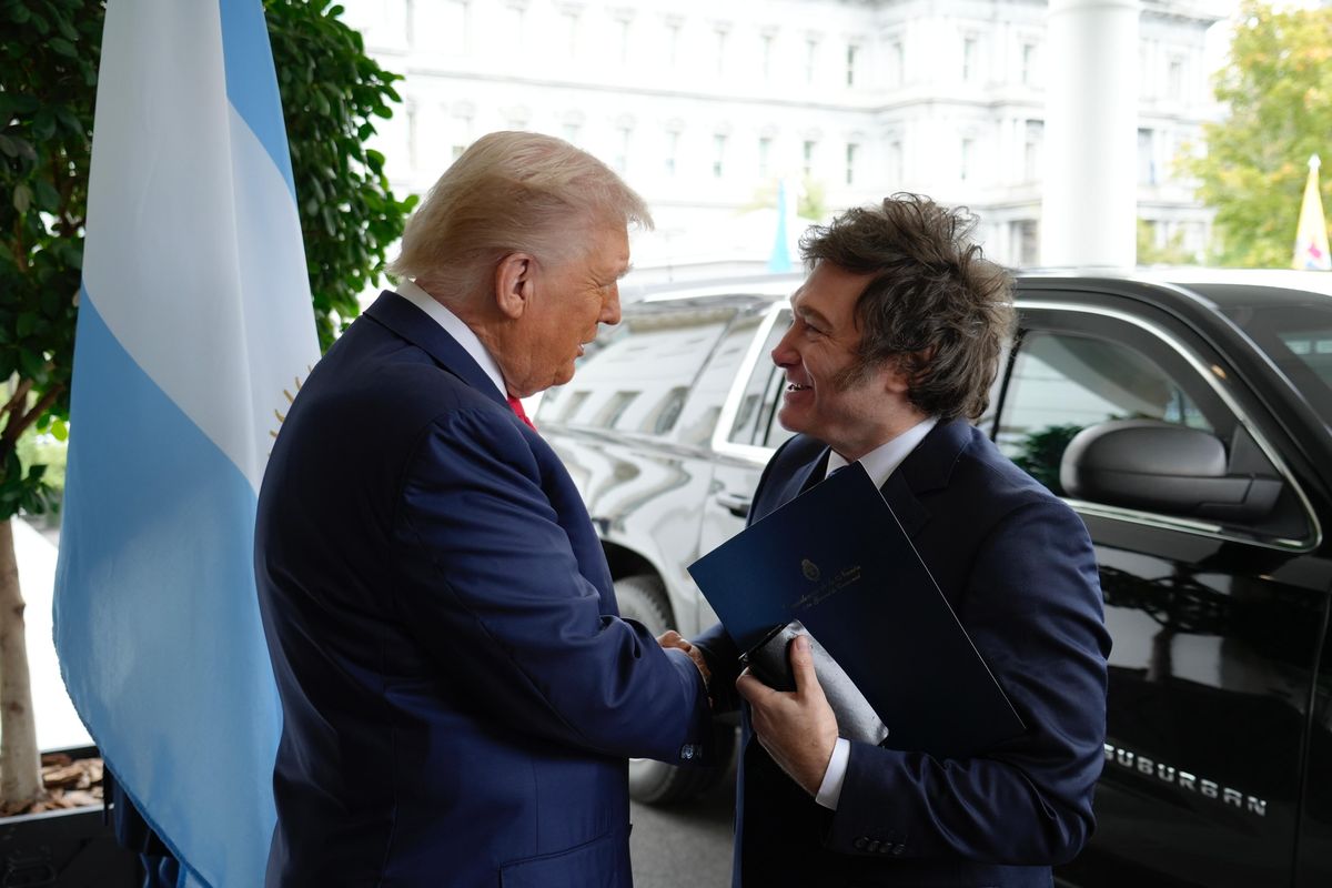 El presidente de Estados Unidos, Donald Trump, y el de Argentina, Javier Milei.