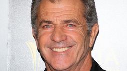 El actor Mel Gibson interpreta a Clive Ventor en la película de Netflix.