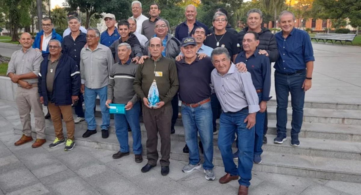 Los exsoldados correntinos que viajaron a Malvinas (Foto El Litoral).