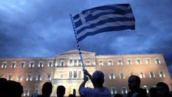 Grecia llegó a un acuerdo para un nuevo rescate de 86.000 M de euros