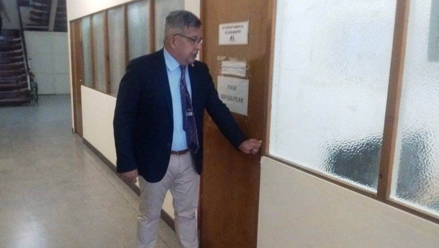 El fiscal Oscar Sívori está a cargo de la investigación de la muerte de la policía. El fiscal Oscar Sívori está a cargo de la investigación de la muerte de la policía.