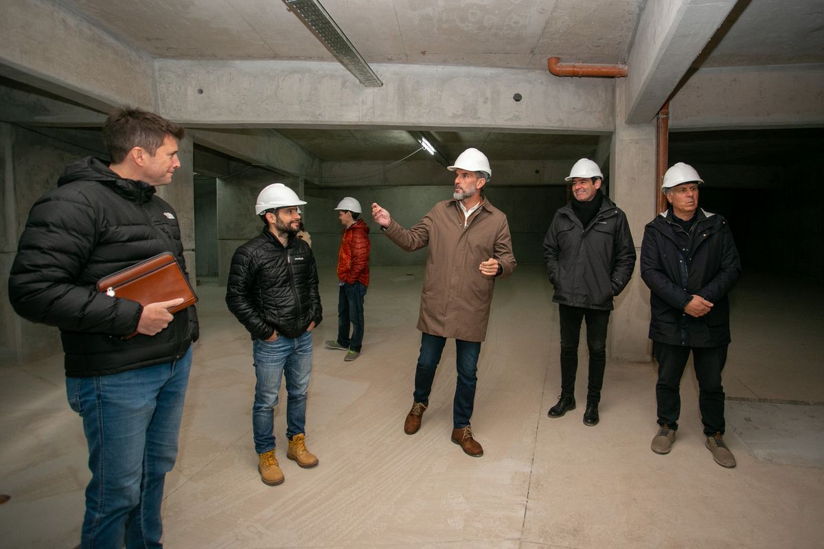 El intendente y su equipo fueron parte de un recorrido en el que los profesionales de la empresa constructora Bravín explicaron cómo se está realizando la Torre Allegra- El intendente y su equipo fueron parte de un recorrido en el que los profesionales de la empresa constructora Bravín explicaron cómo se está realizando la Torre Allegra-