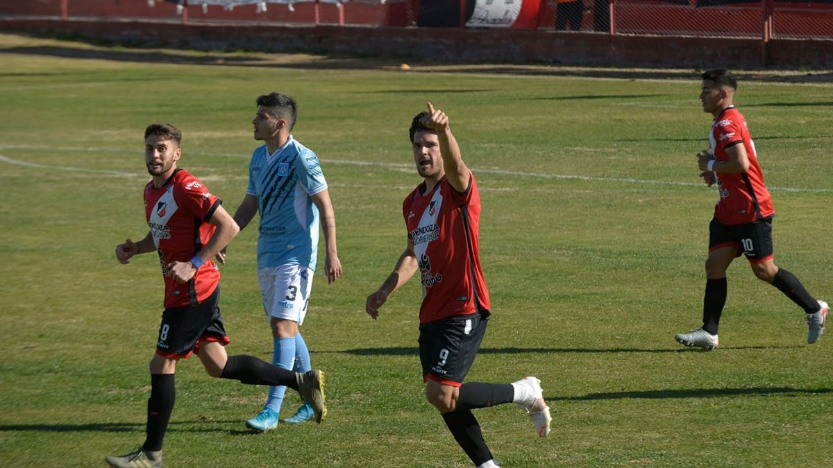 Facundo Castelli dijo que se sacó la mufa de anotar un gol