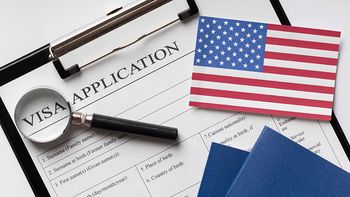 Trump impone una visa de 100.000 dólares y los hospitales de Estados Unidos alertan por falta de médicos Trump impone una visa de 100.000 dólares y los hospitales de Estados Unidos alertan por falta de médicos