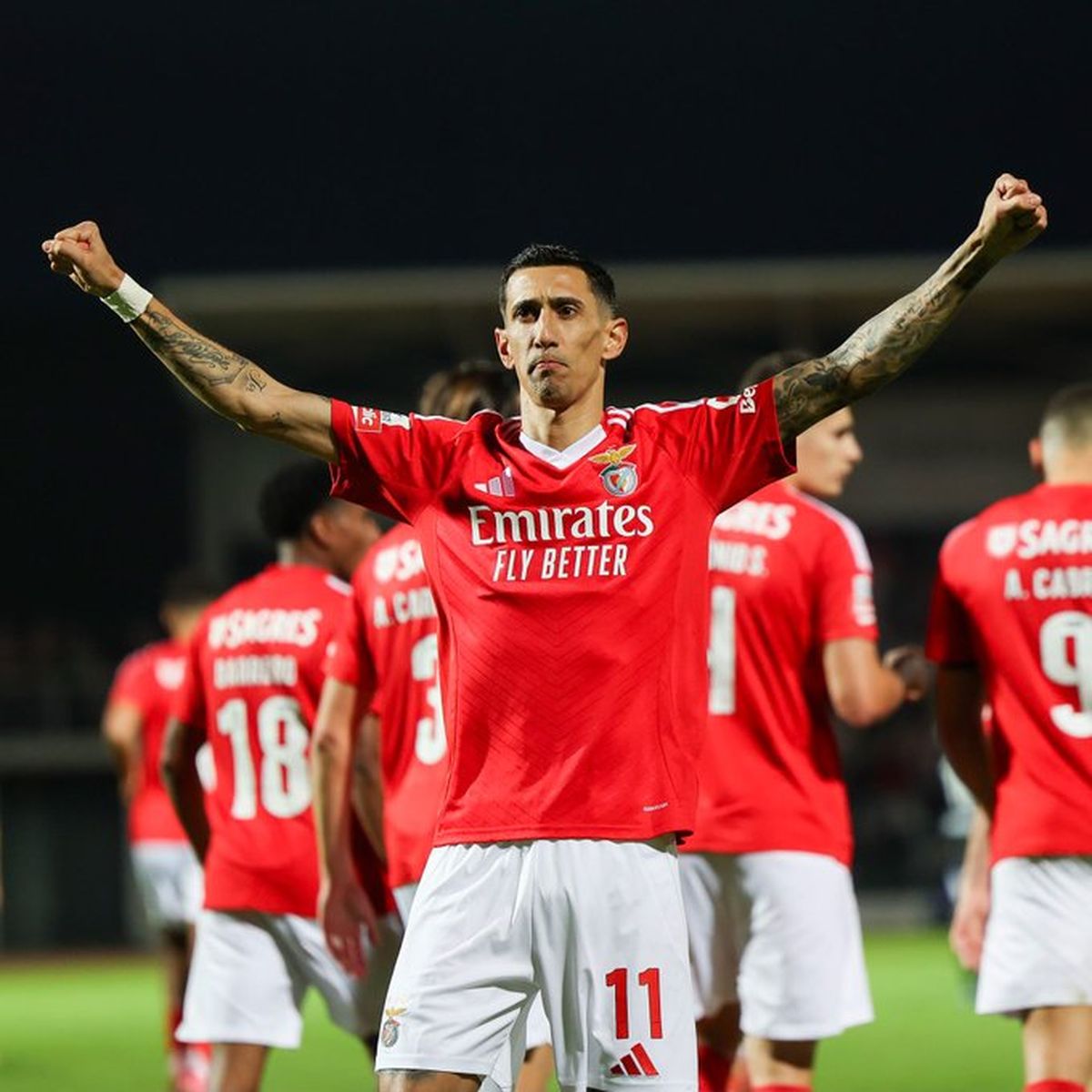 Ángel Di María celebró el 1-0 parcial de Benfica. Ángel Di María celebró el 1-0 parcial de Benfica.