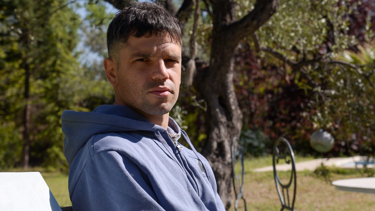 Leandro Bompadre, tiene 30 años, es diseñador industrial, boxeador y artista plástico. En pocos días estará buscando mayor prosperidad en España.