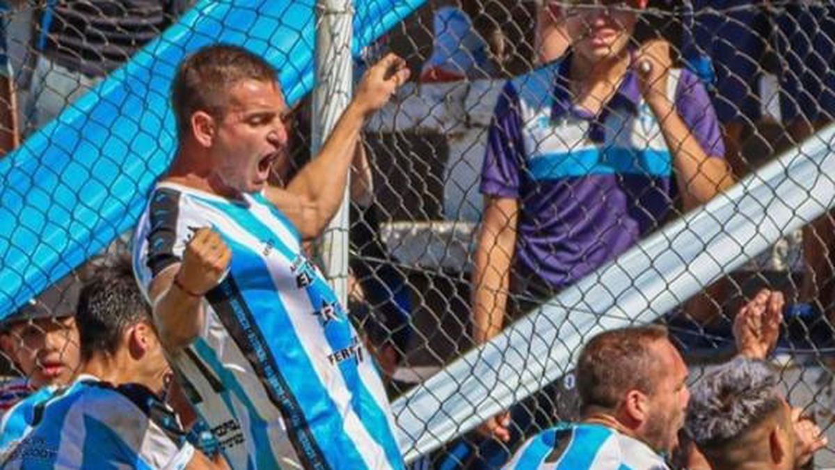 Paul Martín y la sana costumbre de convertir goles.