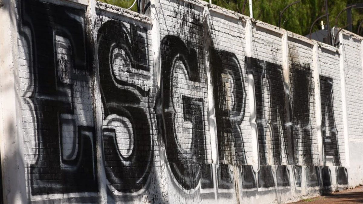 Gimnasia y Esgrima repudió el ataque contra su sede