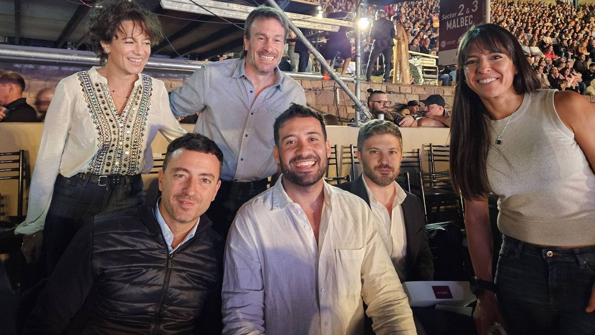 Palco de radicales en la Vendimia. Palco de radicales en la Vendimia.