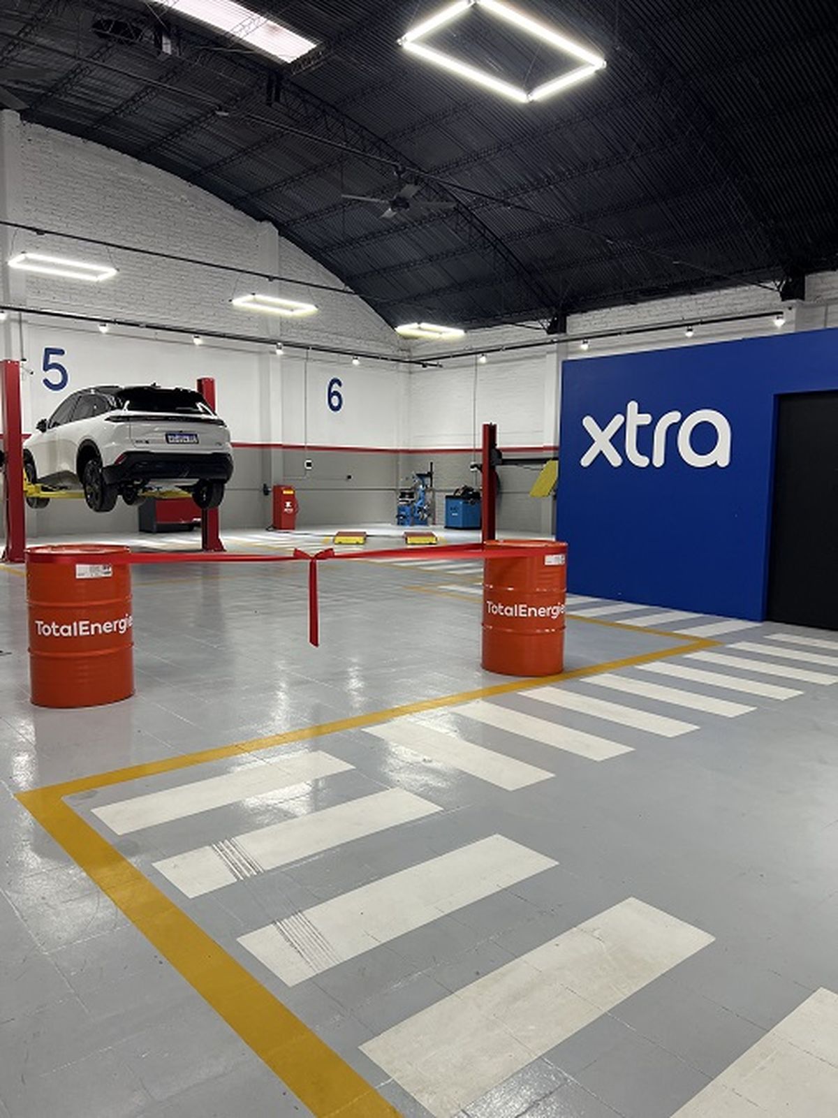 XTRA es un espacio de amplias dimensiones, diseñado para ofrecer una experiencia premium a sus clientes. XTRA es un espacio de amplias dimensiones, diseñado para ofrecer una experiencia premium a sus clientes.