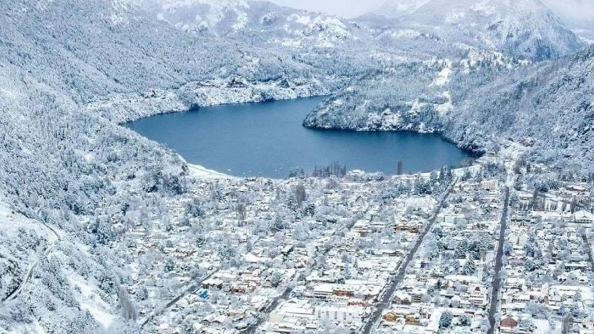 Los paisajes nevados siempre son una atracción en vacaciones de invierno. Los paisajes nevados siempre son una atracción en vacaciones de invierno.