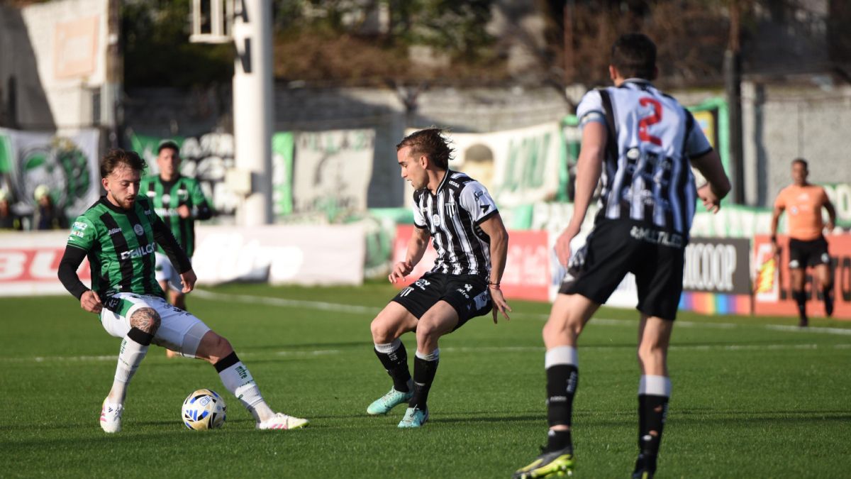 Gimnasia y Esgrima de Mendoza jugó con Nueva Chicago en Mataderos buscando volver al liderazgo de la Primera Nacional.