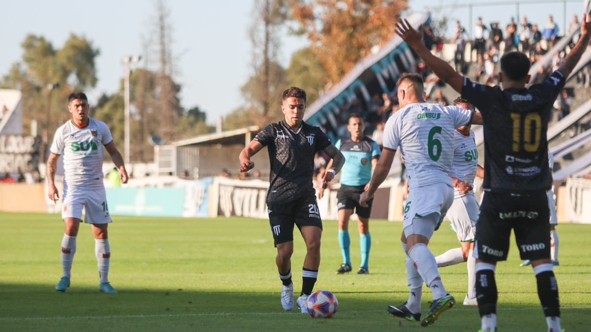 Nicolás Romano viene de convertir goles, en los dos últimos partidos en el Lobo. Nicolás Romano viene de convertir goles, en los dos últimos partidos en el Lobo.