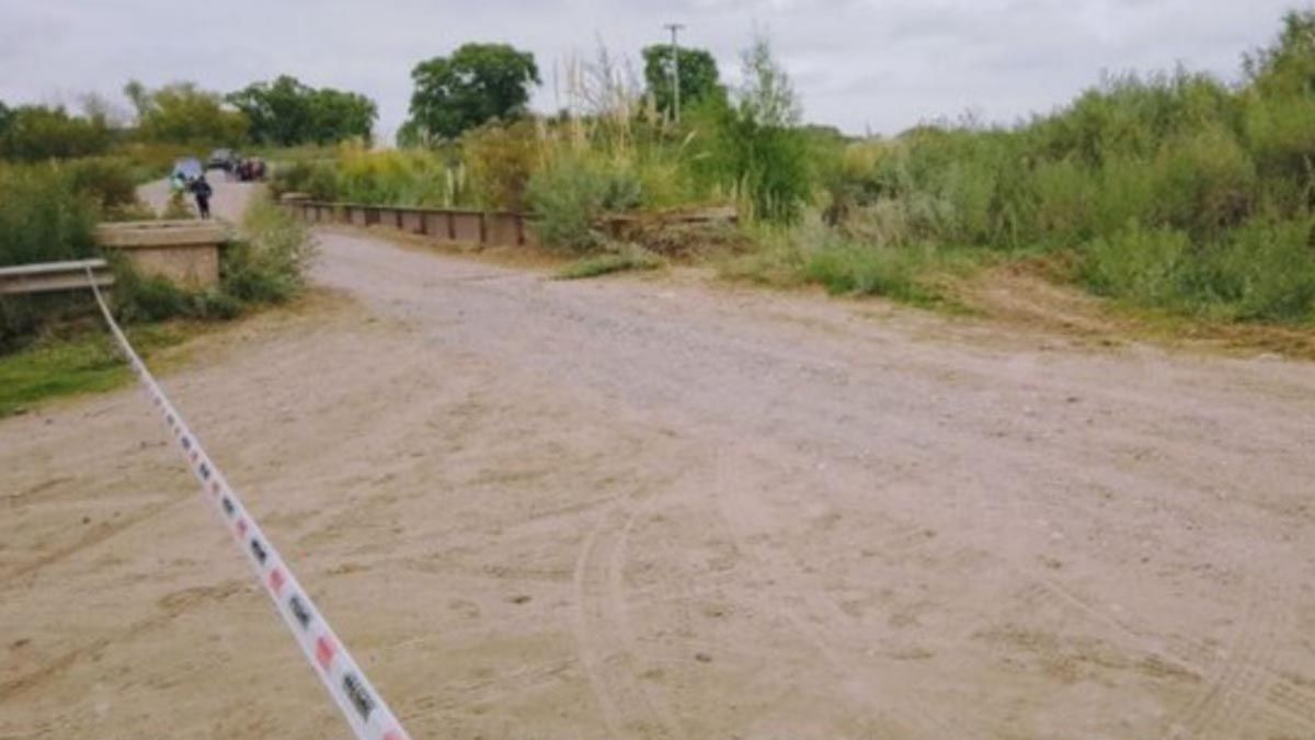 Tragedia en San Carlos: una mujer murió al volcar una camioneta en un arroyo