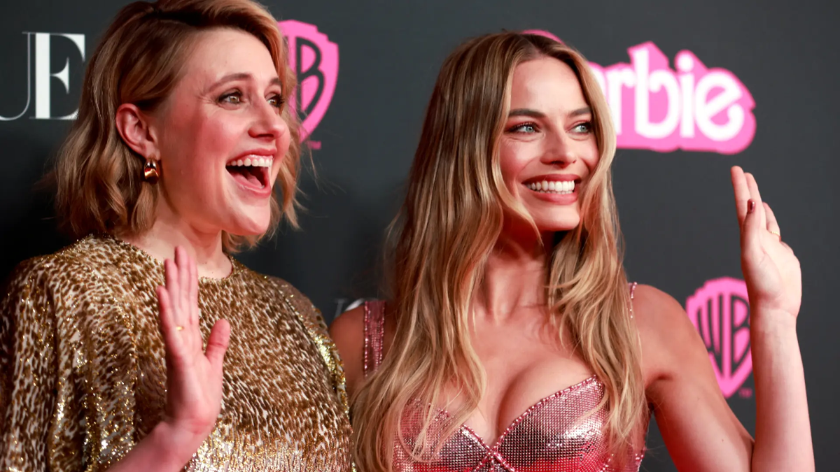 Greta Gerwig y Margot Robbie hicieron historia con la primera película live action de Barbie. Greta Gerwig y Margot Robbie hicieron historia con la primera película live action de Barbie.
