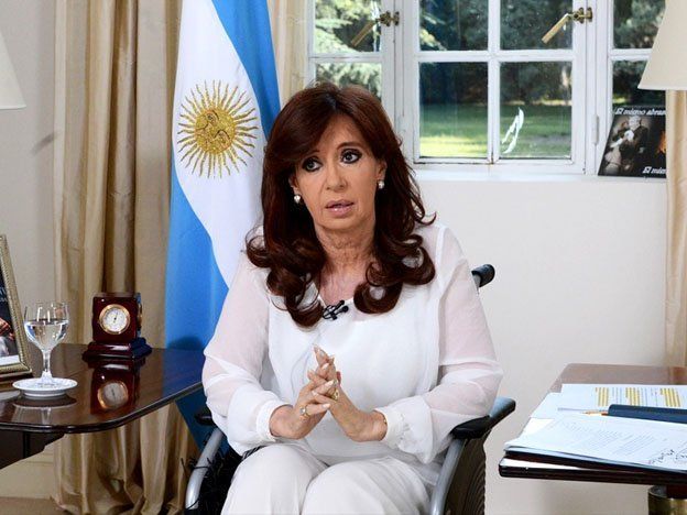 Tras la muerte de Nisman, Cristina reapareció en cadena y anunció que disolverá la ex SIDE