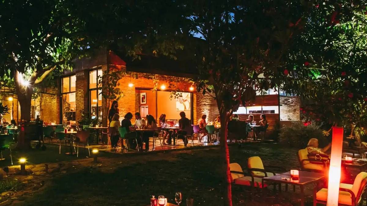 Anna Bistró, incluido en la Guía Michelin 2025. Anna Bistró, incluido en la Guía Michelin 2025.