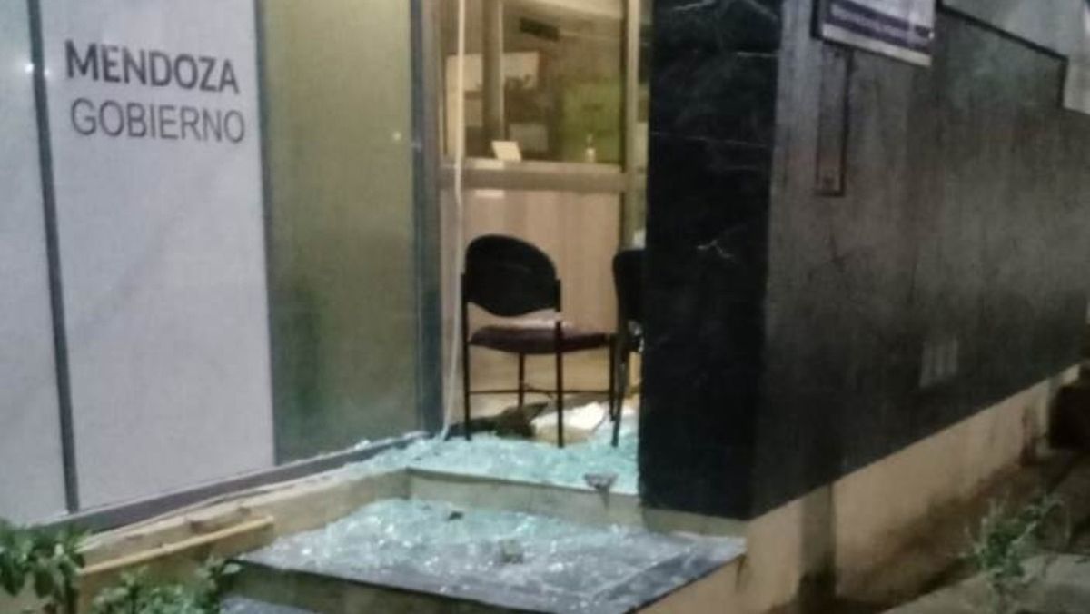 Así quedó la entrada de la DGE en el Valle de UCO. Imagen: El Cuco Digital