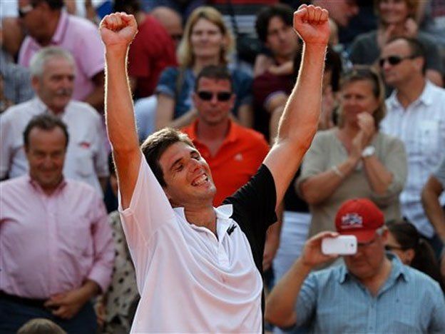 Delbonis venció a Verdasco y enfrentará a Federer en semifinales